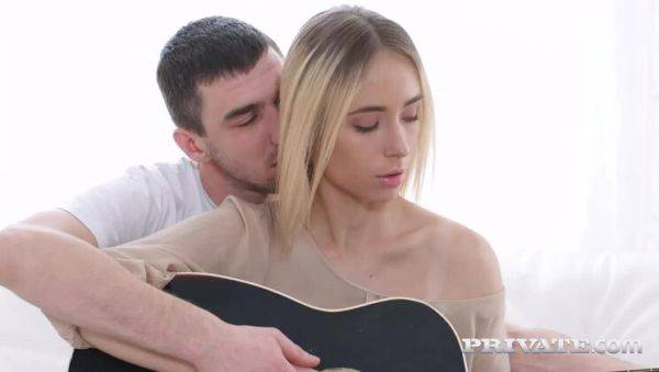 Guitar lesson fuck with teen Ria - porntry.com - Russia on gratisflix.com